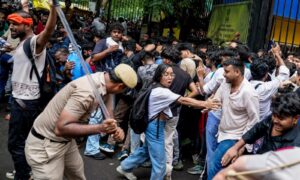 India Holds Talks With Student Protest Leaders as Demonstrations Continue