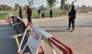 11 Police Officers killed in militant attack on Pakistan checkpost