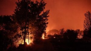 Wildfires spread in Spain and France as heatwave continues