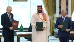 Saudi Arabia, Turkey and Pakistan sign mutual defence agreement