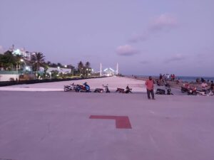 Emergency Rescuers Save Man Trapped In Usfasgandu Seawall Boulders In Malé