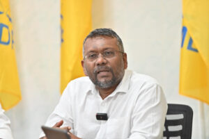 Former Economic Minister Fayyaz Claims Ras Malé Deal Undervalues Public Land