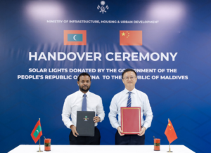 China Donates 880 Solar Streetlights to Maldives